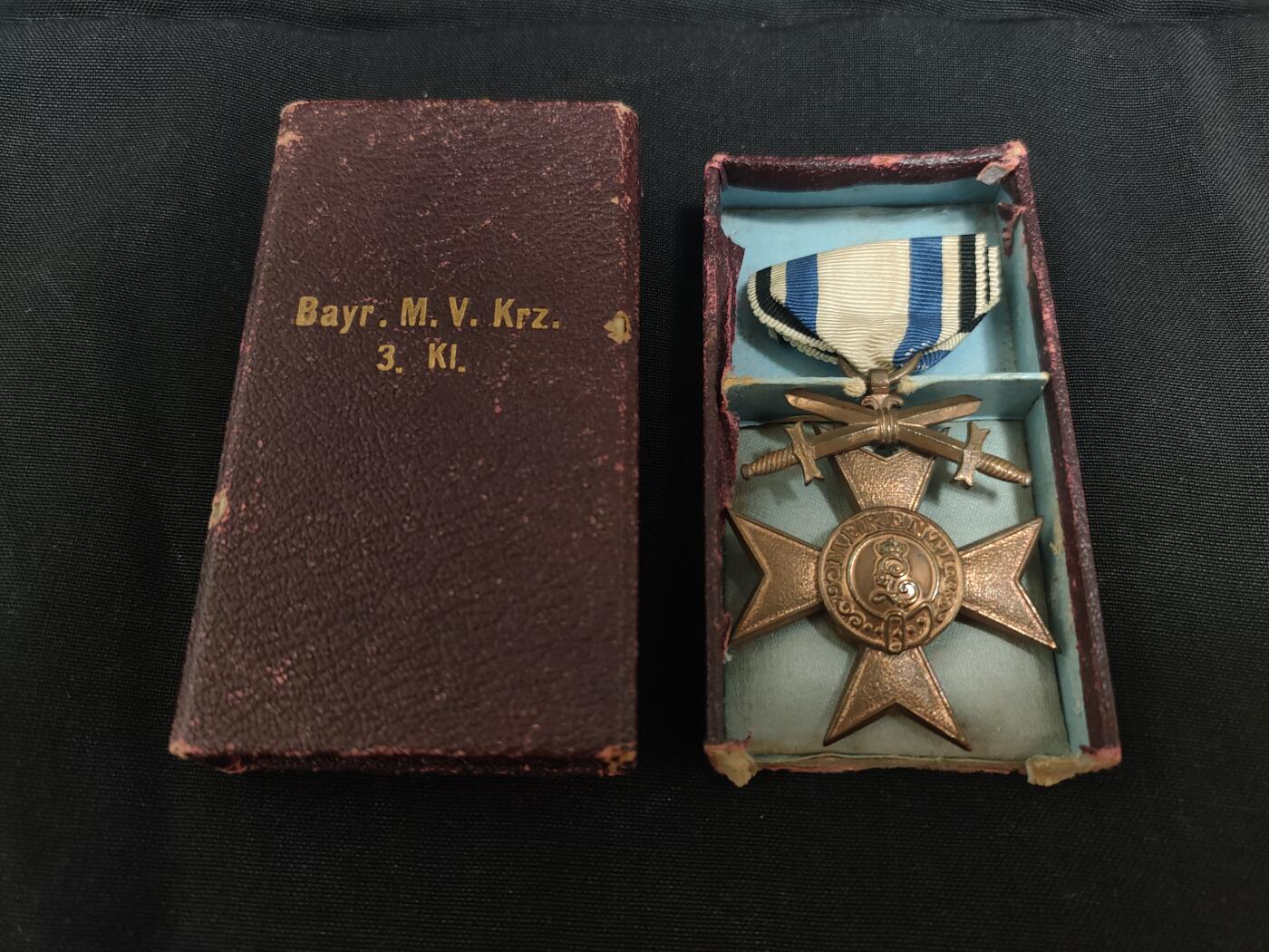 时顺第二十五拍 巴伐利亚三级军事功勋，原盒，原绶带，双剑版。原盒原章一套(代拍)