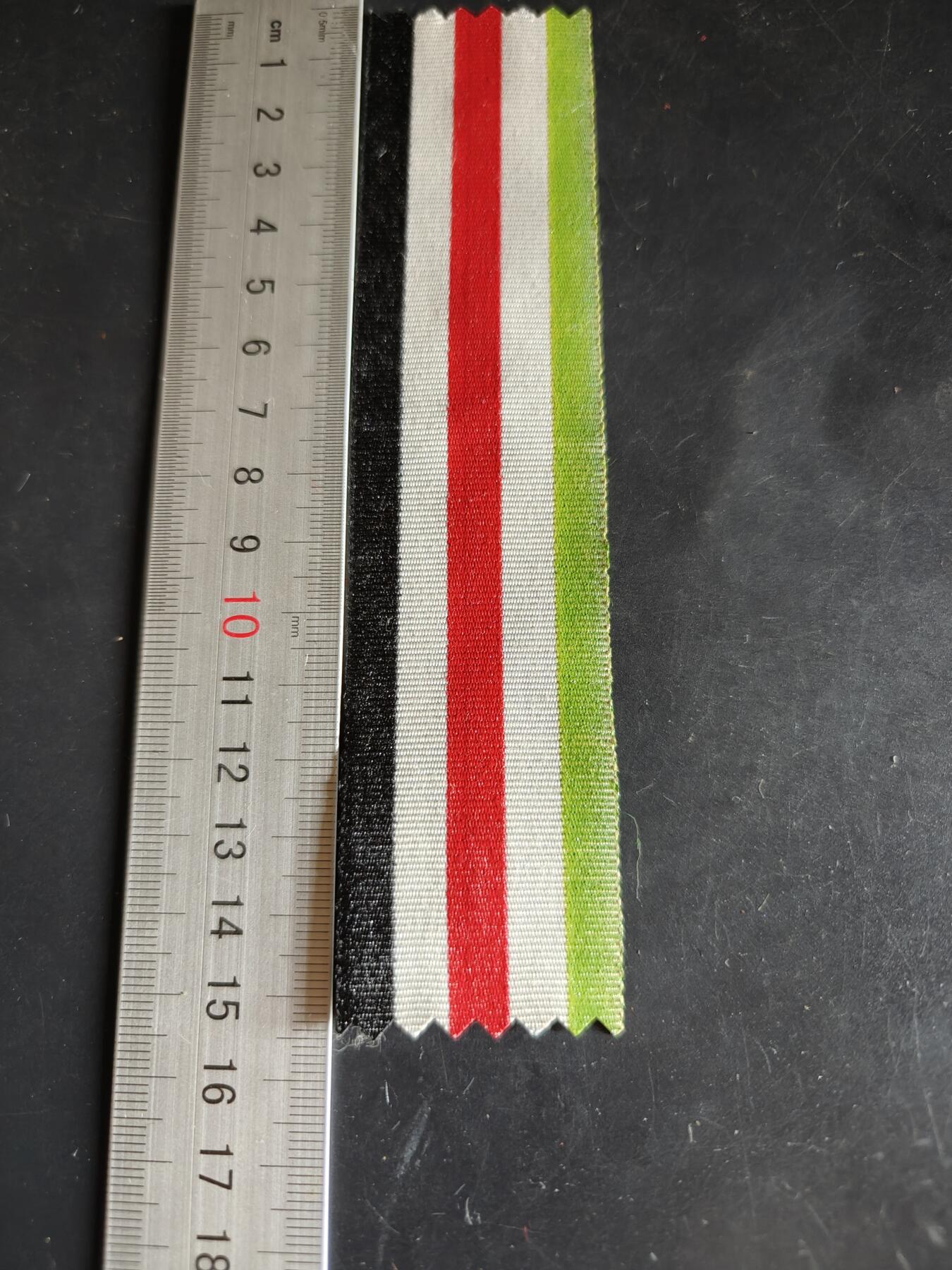 老王徽章第163期 13-15日三场连拍 16日统一发货  13、14日结束后可寄存  德三北非战役奖章绶带    15.5cm