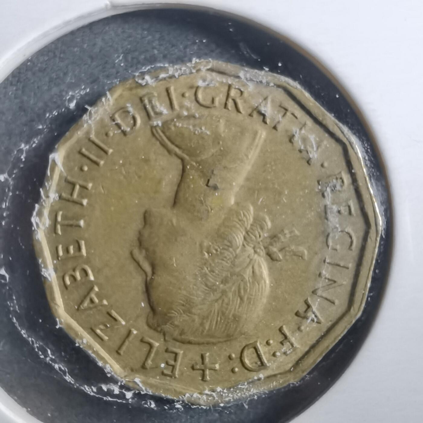 沼泽如烟--第906场 英国1963年3便士