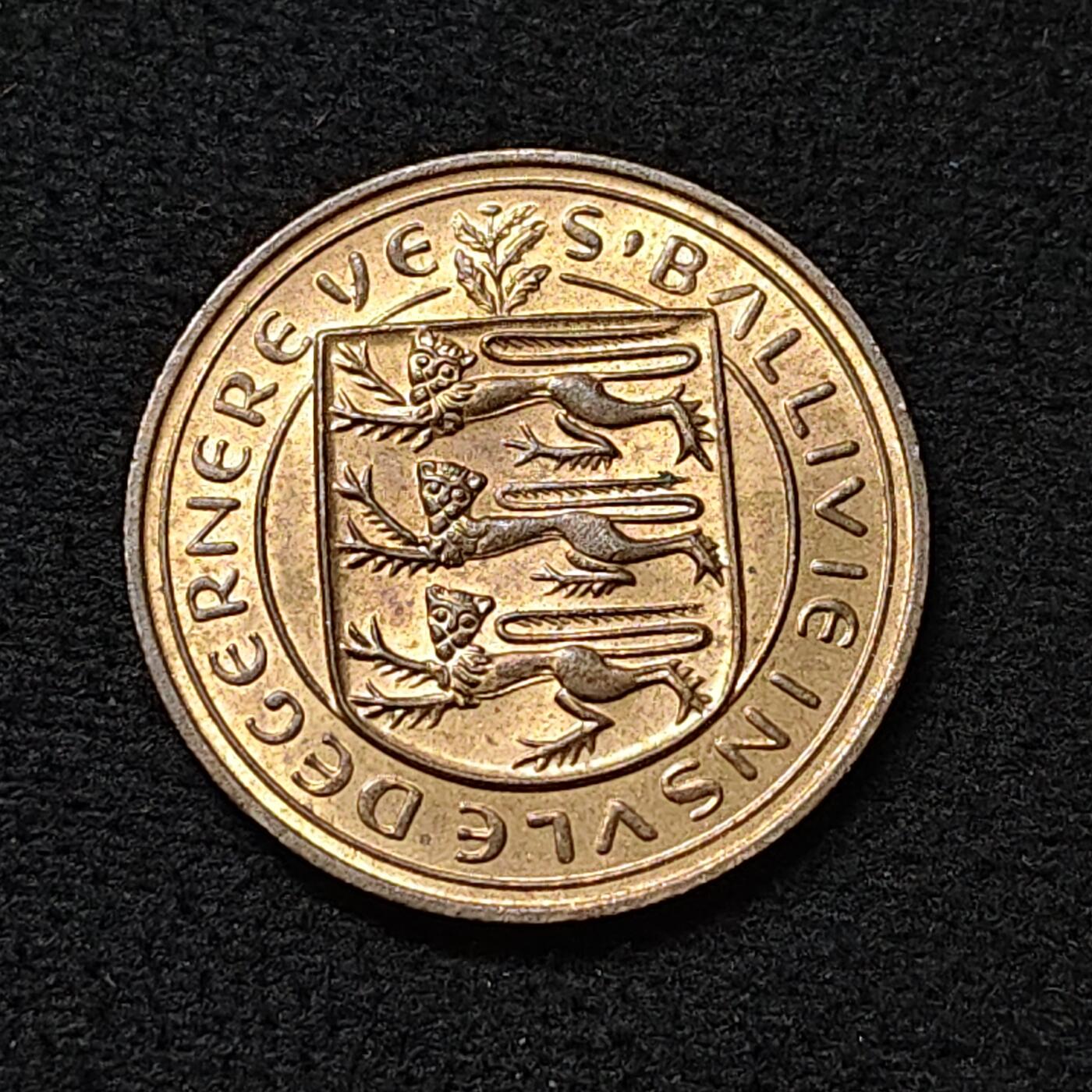 【全场包邮】纯粹捡漏拍478场（免费代拍第15场） 根西1956年4道布百合铜币