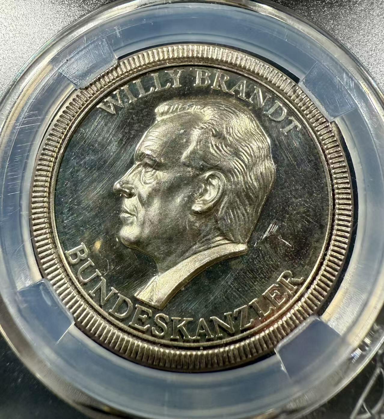 七河·世界币章小拍（总第27期） D第四任西德总理维利.勃兰特高浮雕精制纯银纪念章