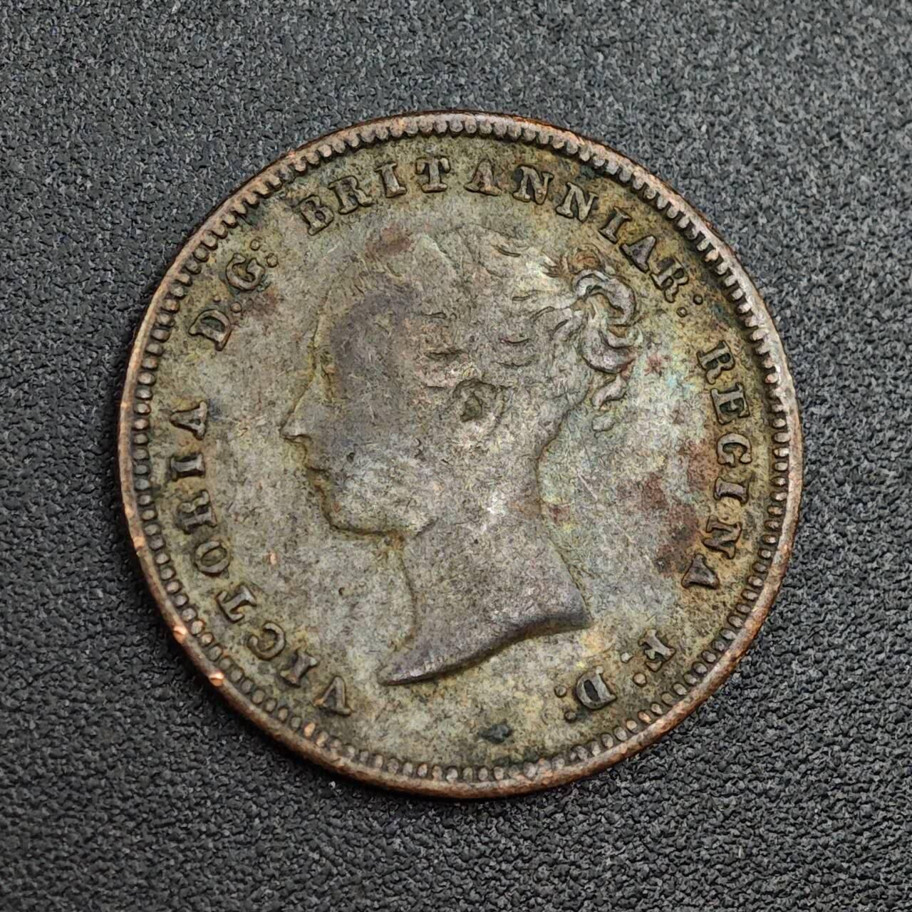 【淘币小摊】限时拍第七百九十七拍  老铜币场  满百包邮可预留两周  周一统一发货  英国1844年维多利亚1/2法新铜币