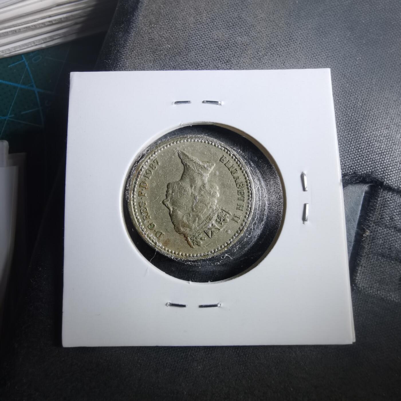 沼泽如烟--第906场 英国1987年一磅