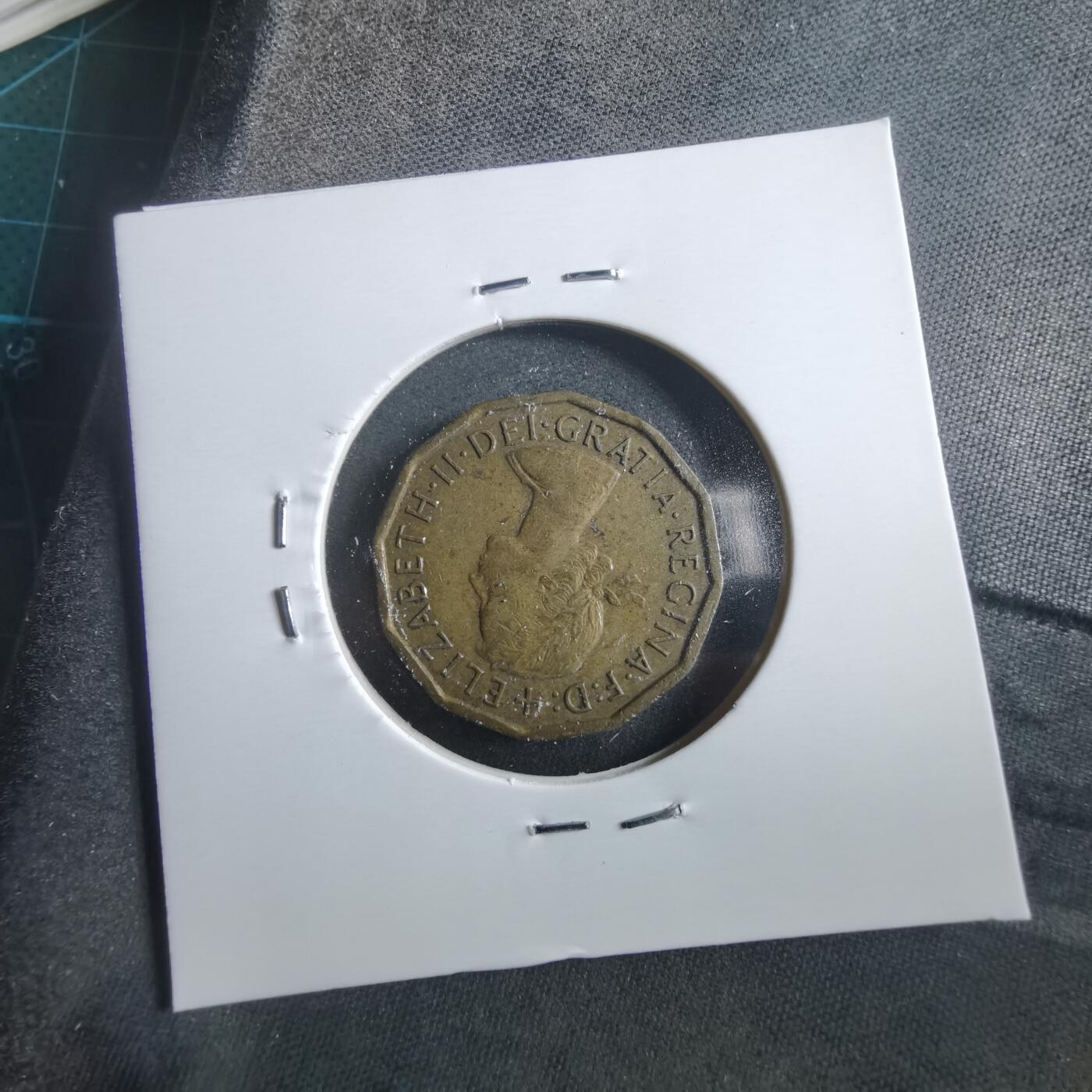 沼泽如烟--第906场 英国1964年3便士