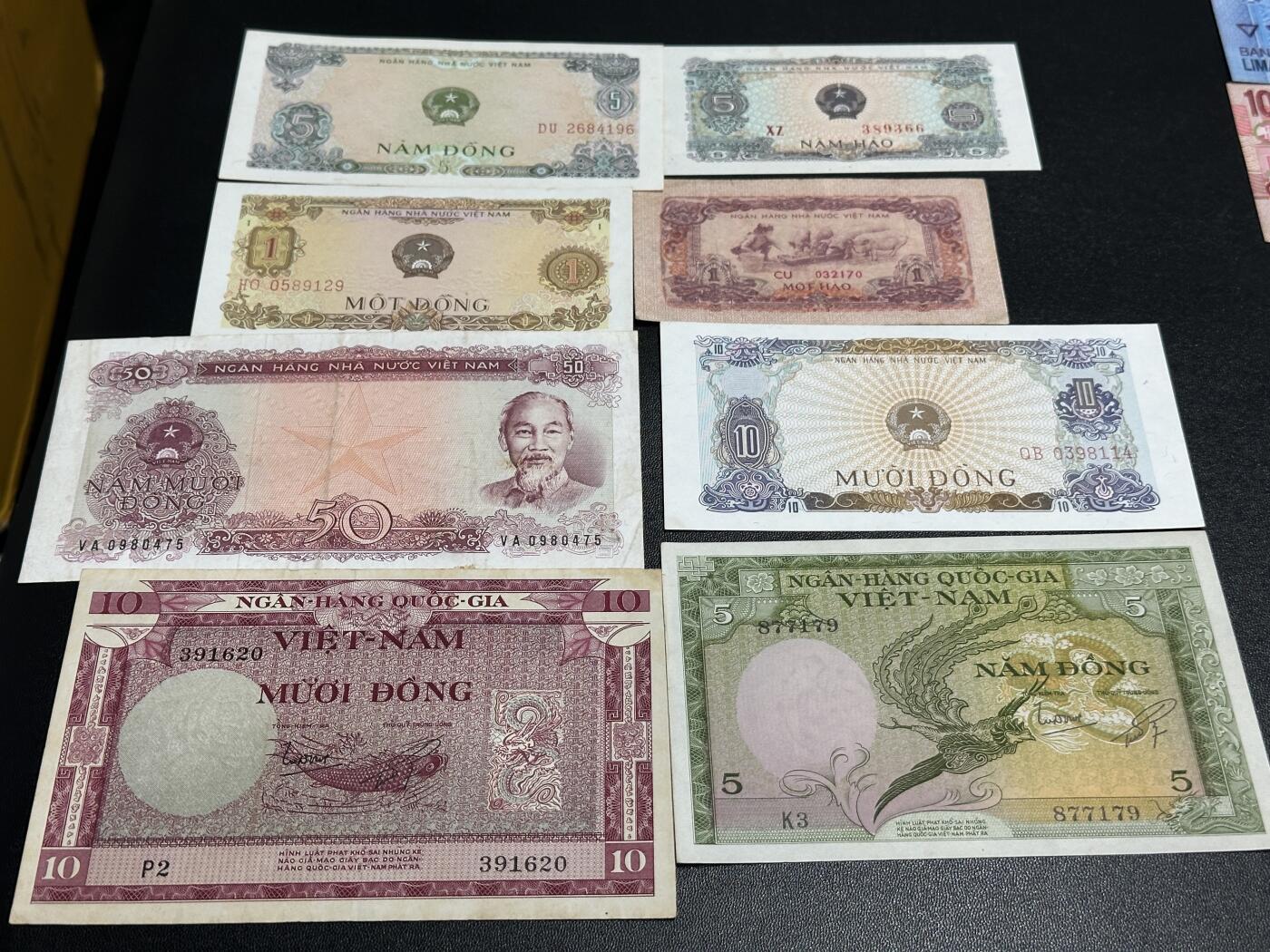 《外钞收藏家》第五百八十五期（精品场）（本平台长期征集拍品、欢迎藏友们联系合作）