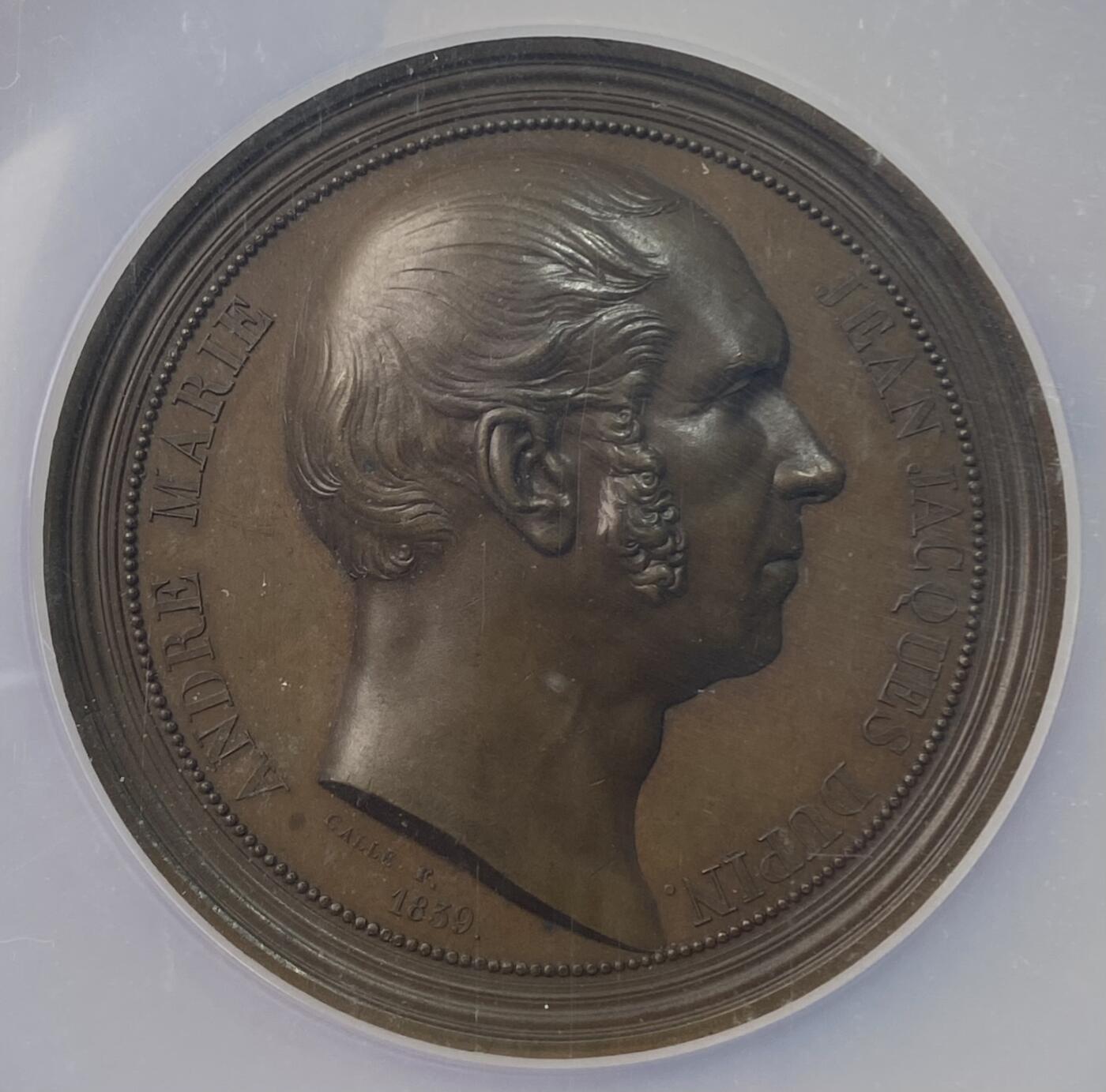 万国钱币拍卖第055期 NGC MS63 1839年法国第二帝国安德烈·玛丽·让·雅克·杜平纪念大铜章 60.5MM 97.59G高浮雕大规格