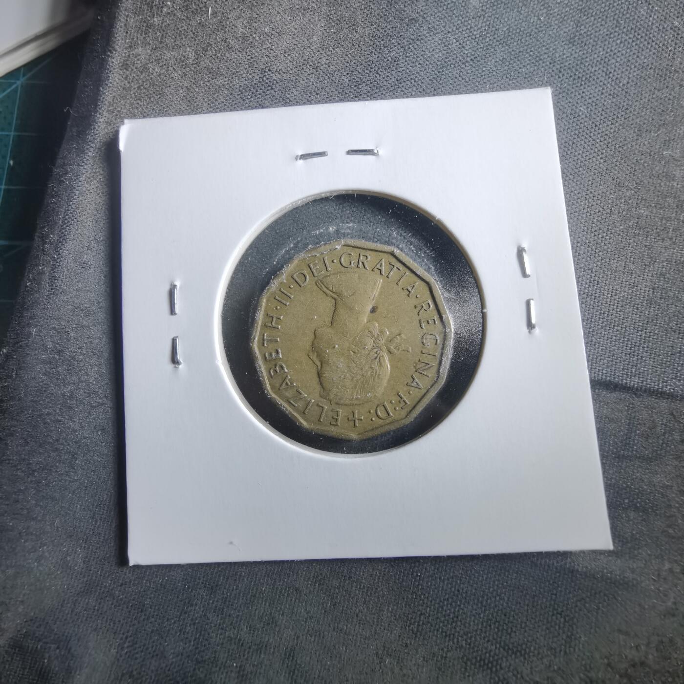 沼泽如烟--第906场 英国1964年3便士