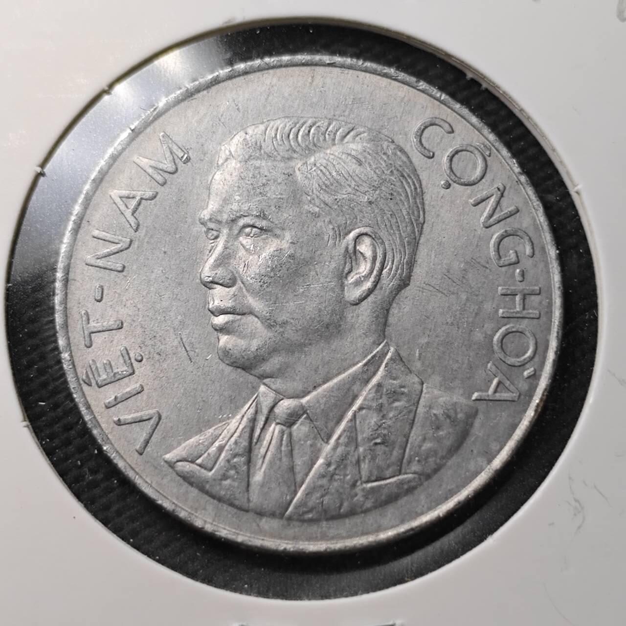 KK钱币收藏小铺  第371场  2月预留时间 周末发货  1963南越50绪