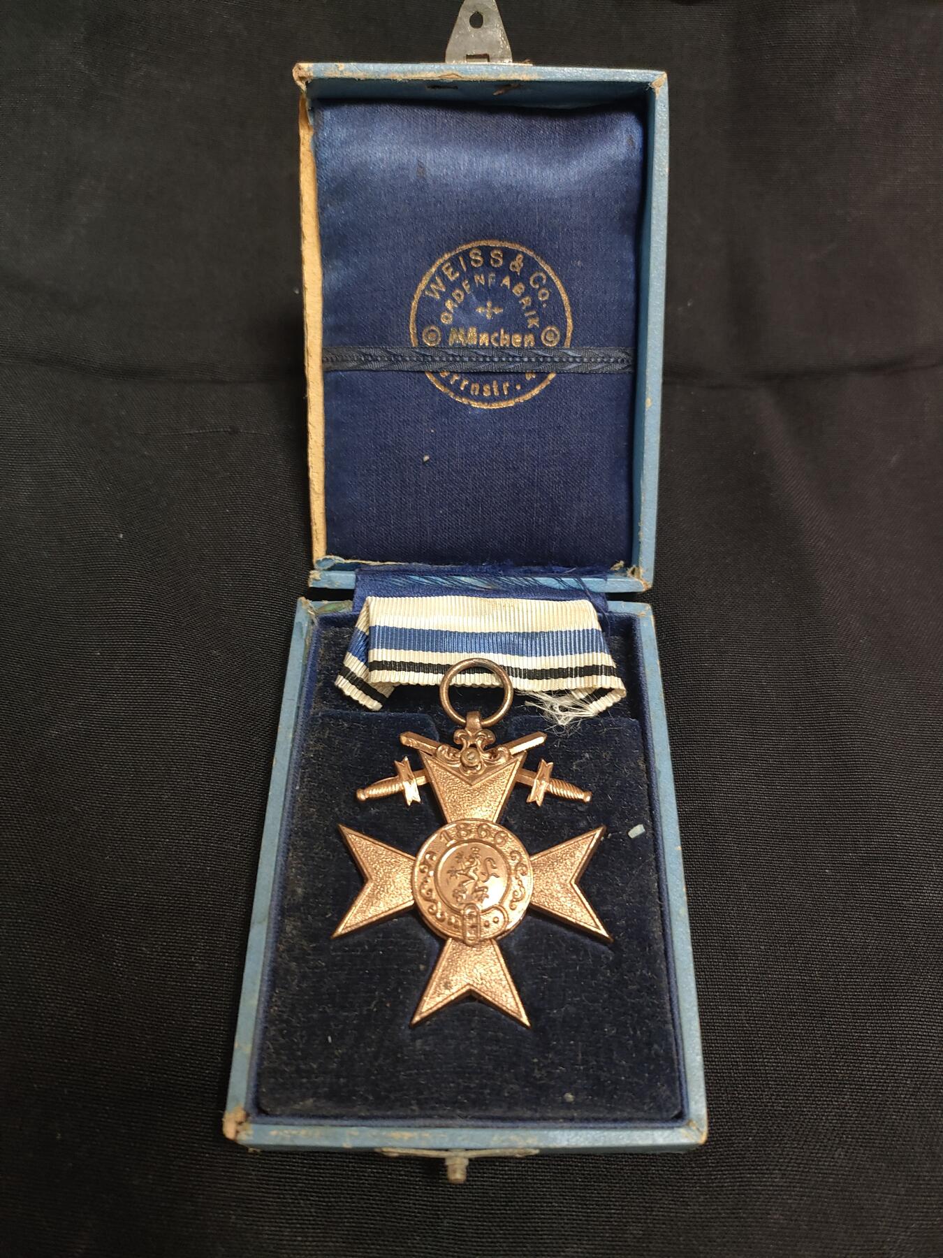 时顺第二十五拍 巴伐利亚三级军事功勋，原盒，原绶带，双剑版。原盒原章一套(代拍)