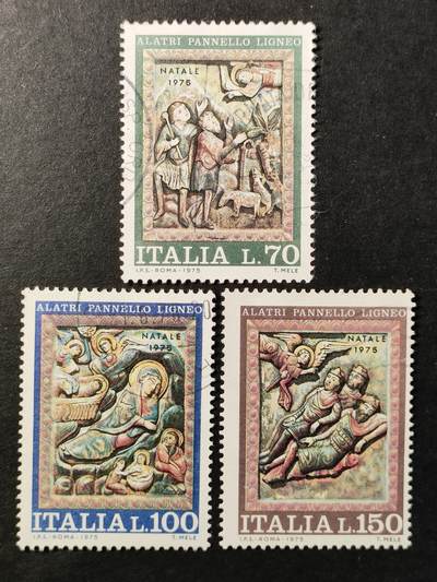 嘉禾收藏    【第380期】            无佣金、可寄存、满30元包邮 - 意大利邮票，1975年圣诞节 大教堂门上的木质镶嵌画邮票3全