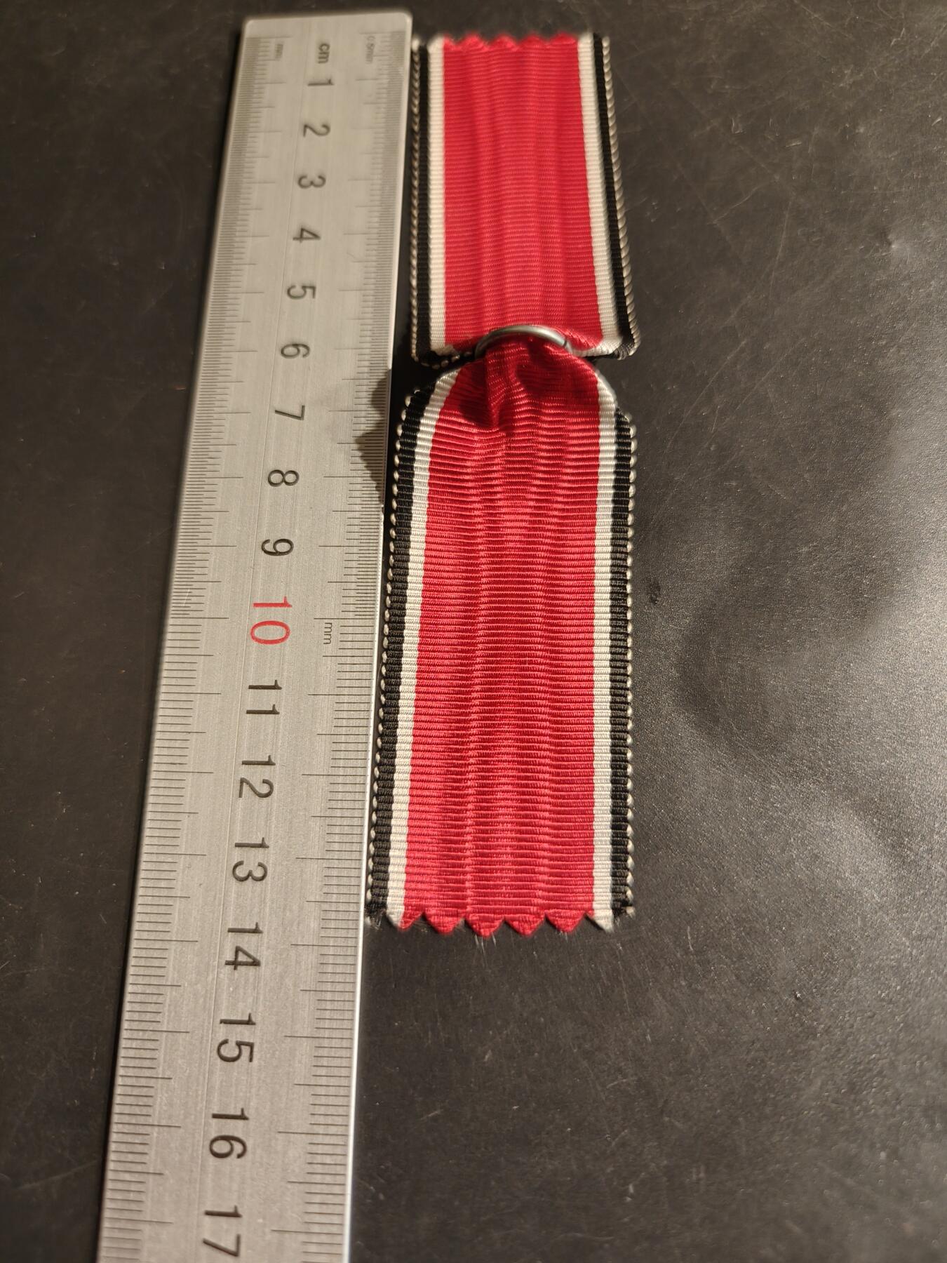 老王徽章第163期 13-15日三场连拍 16日统一发货  13、14日结束后可寄存  德三绶带 15cm 