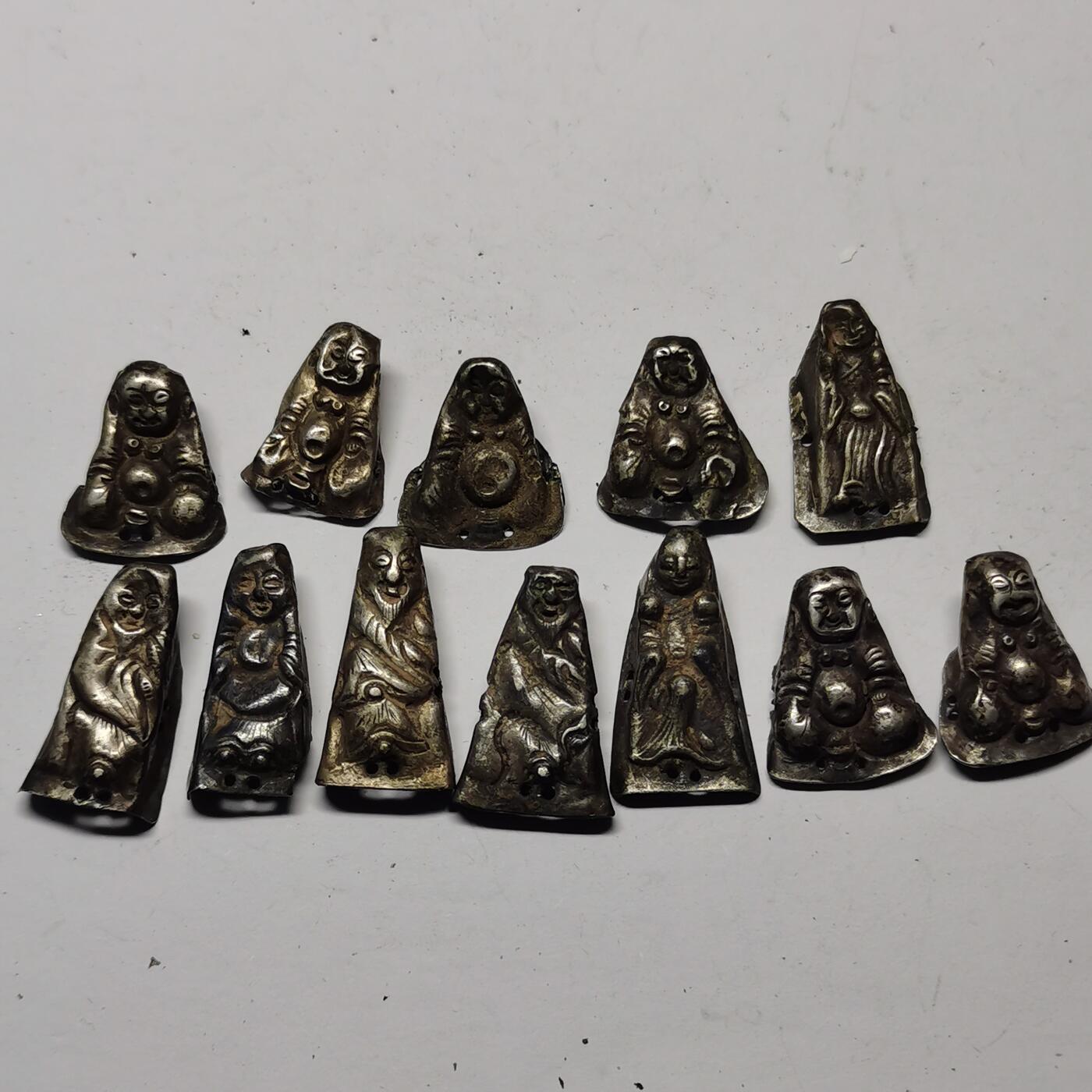 藏珍品阁专场80期 清代老银寿星佛公等，按现在老银价都得几百元