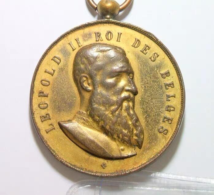 比利时1909年 利奥波德二世高浮雕精制大镀金章 40MM