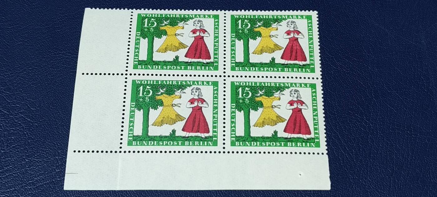 德国邮票专场，都是四方联 德国邮票四方连，1965年发行，西柏林邮票  格林 童话—灰姑娘，套票之一，品相如图