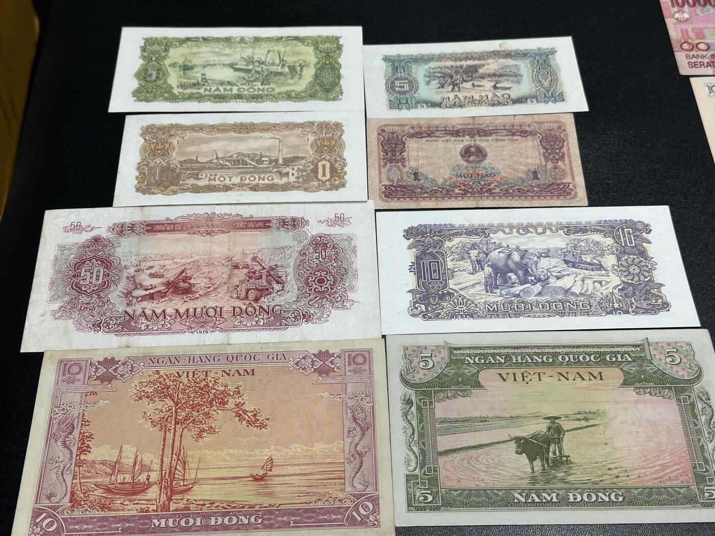 《外钞收藏家》第五百八十五期（精品场）（本平台长期征集拍品、欢迎藏友们联系合作）