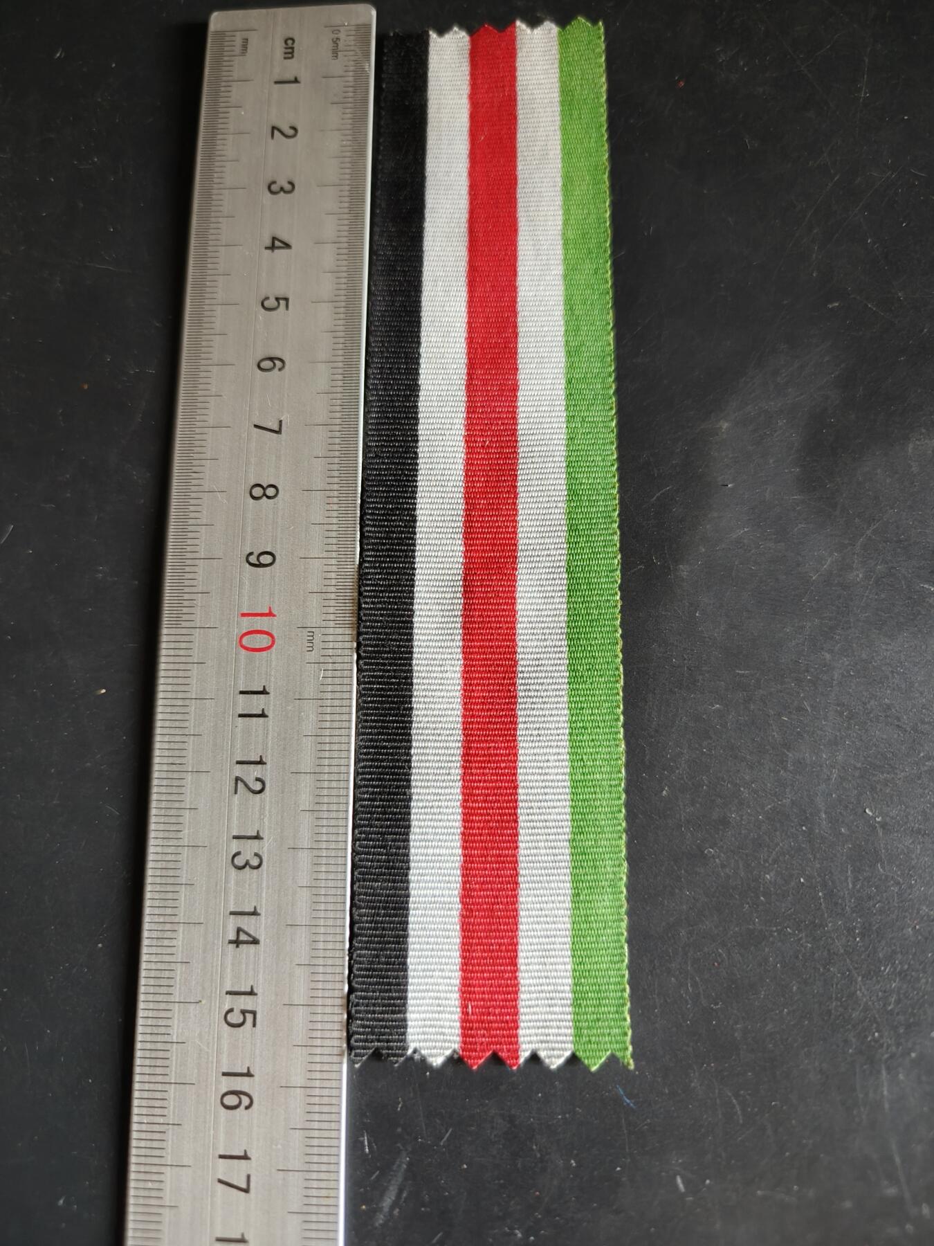 老王徽章第163期 13-15日三场连拍 16日统一发货  13、14日结束后可寄存  德三北非战役奖章绶带    15.5cm