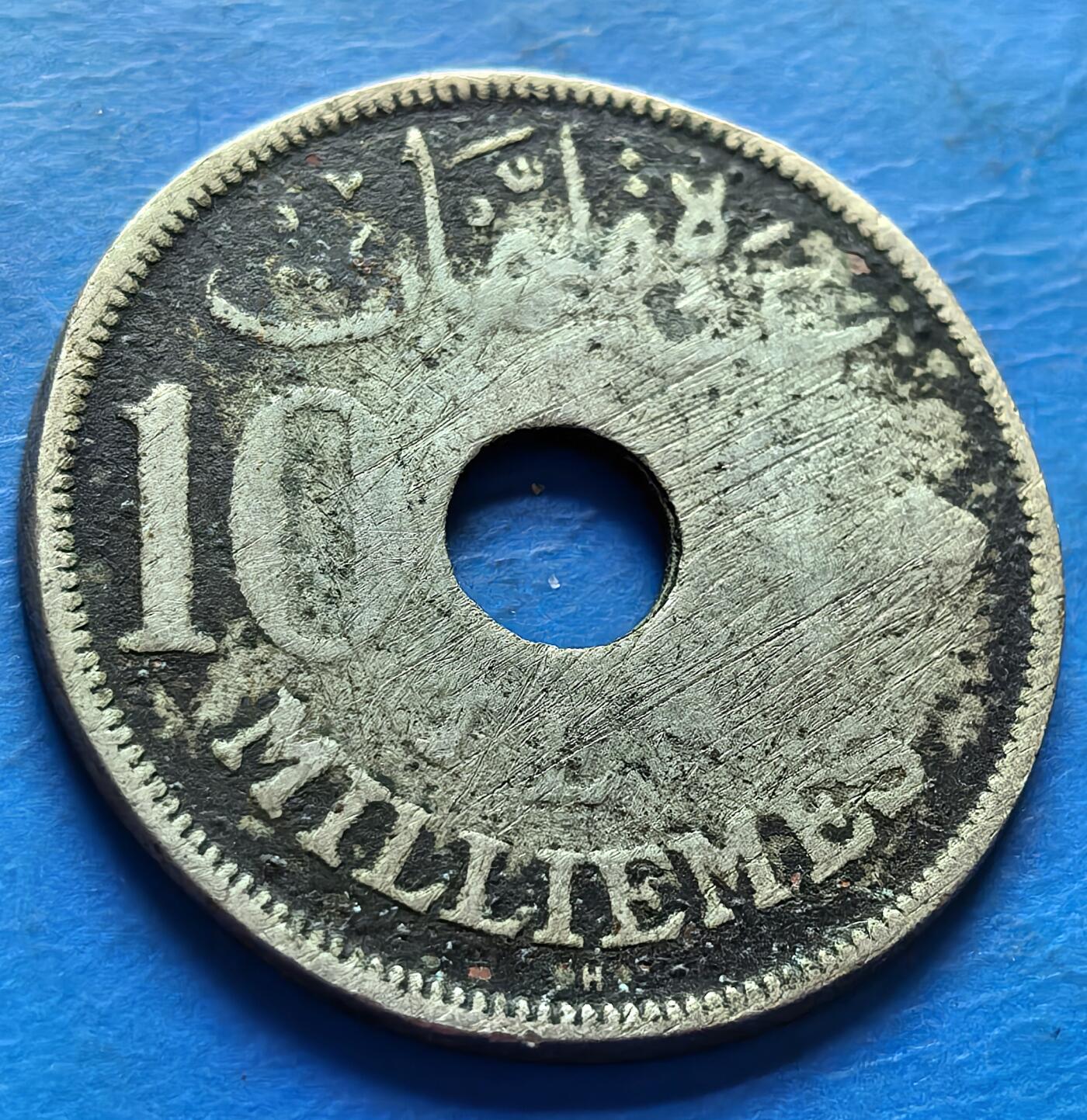 外国优质老铜币银币，周六九点倒数截拍，满百包邮，可寄存半年，喜欢朋友微信扫描二维码可直接参拍