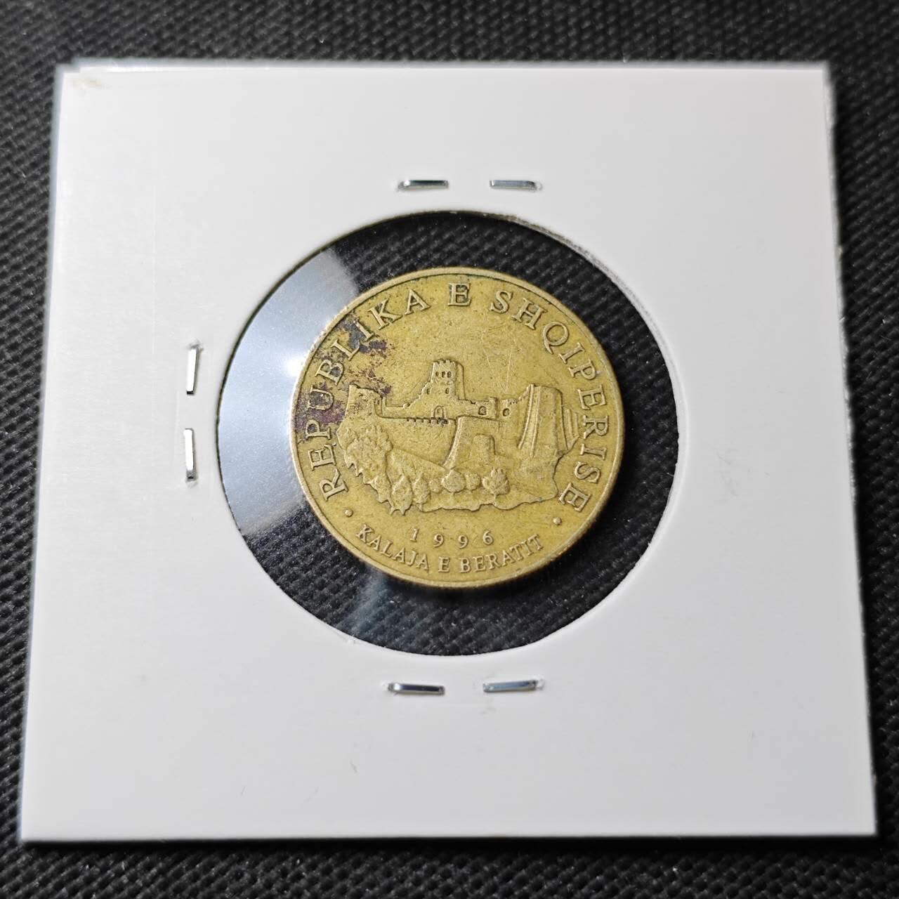 KK钱币收藏小铺  第371场  2月预留时间 周末发货  阿尔巴尼亚10列克