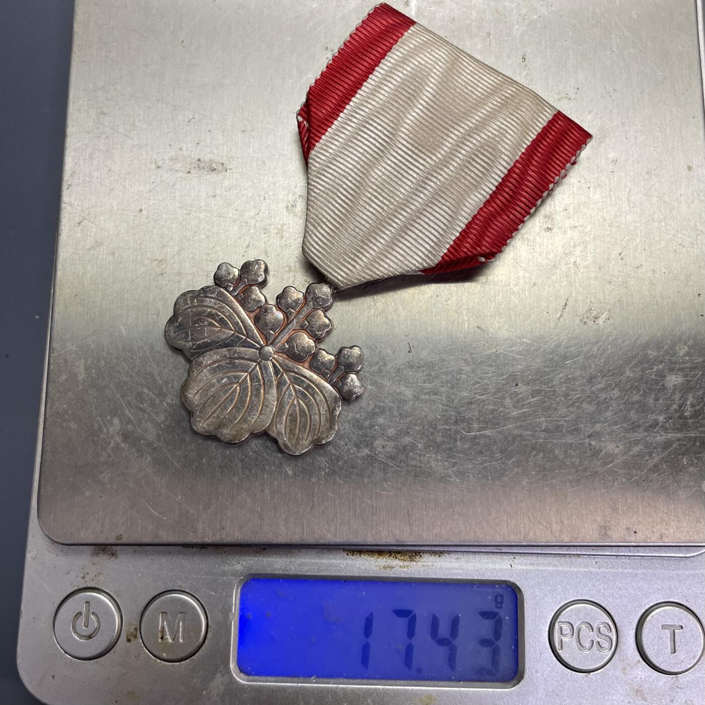 回流1115 小日本银质“勋八等白色桐叶章” 日本军国主义罪证