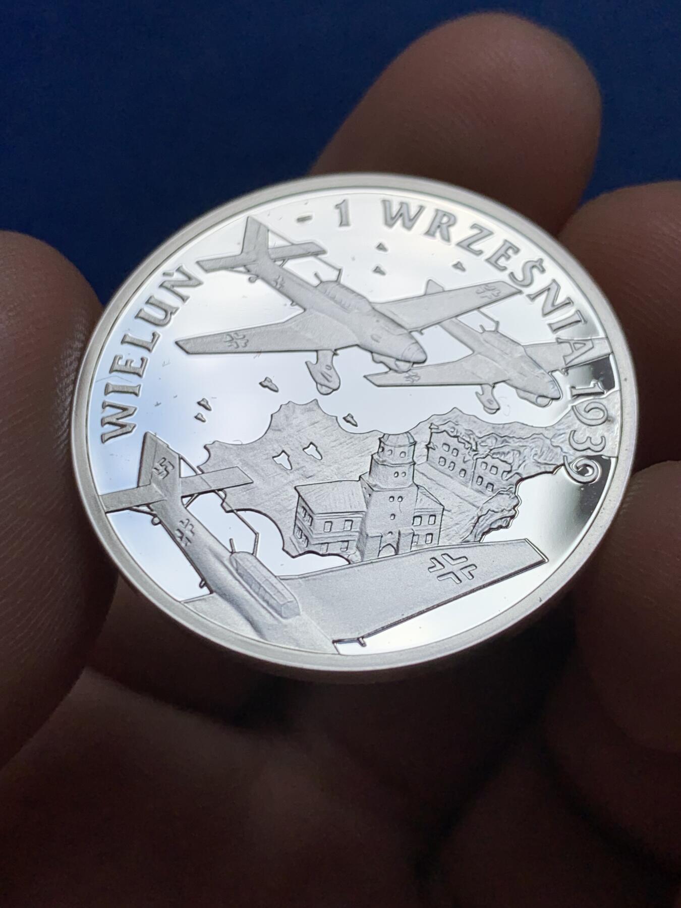 《竞宝斋》第438场 周日，周一，周二 3场连拍 （全场包邮） 波兰2009年第二次世界大战爆发 苏德入侵瓜分波兰70周年精制纪念银币