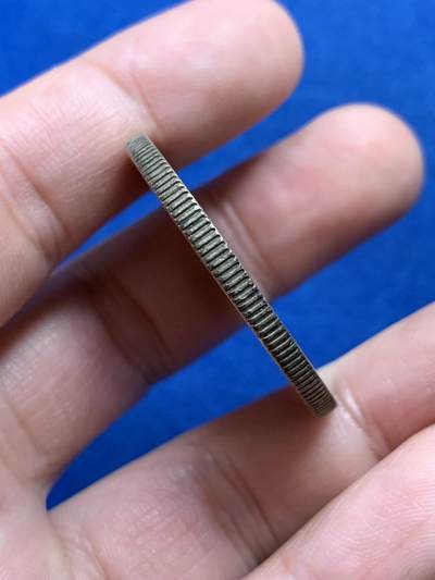 《竞宝斋》第438场 周日，周一，周二 3场连拍 （全场包邮） 加拿大1936年独木舟一元银币 乔治五世头像，加拿大早期划船银币，品相包浆状态都很好