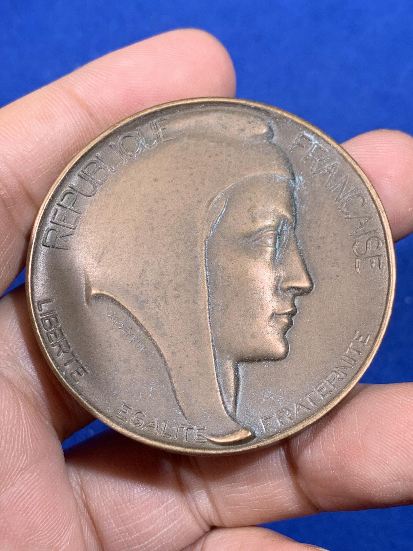 《竞宝斋》第438场 周日，周一，周二 3场连拍 （全场包邮） 法国鲁昂市议会颁发纪念铜章 69.9克 49.8mm 1969 丰饶角铜标边铭 带盒