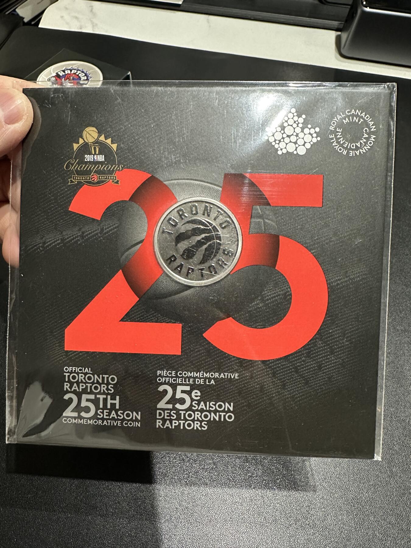 《外钞收藏家》第五百八十五期（精品场）（本平台长期征集拍品、欢迎藏友们联系合作）