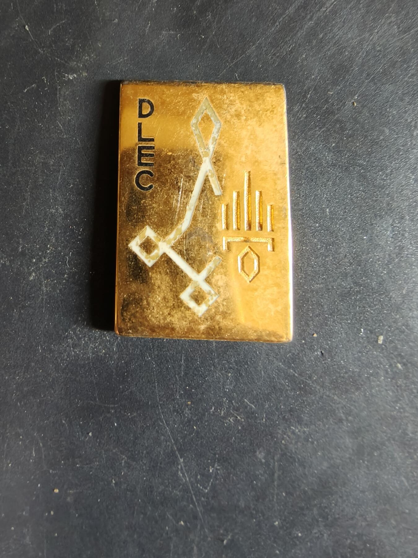 老王徽章第163期 13-15日三场连拍 16日统一发货  13、14日结束后可寄存 法国证章