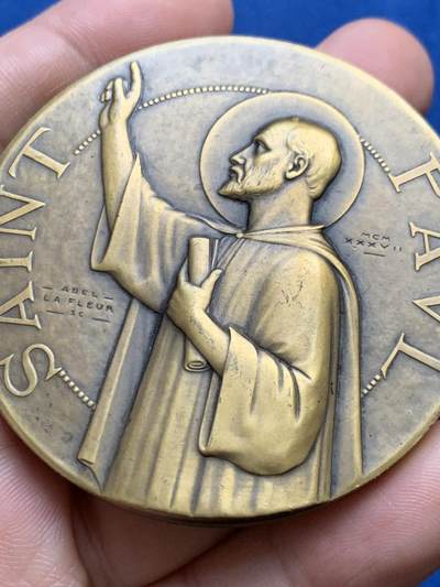 《竞宝斋》第438场 周日，周一，周二 3场连拍 （全场包邮） 名家Abel Lafleur作宗教奖章 1937年圣保罗像纪念章  阿贝尔·拉弗勒 法国章友协会成员（SAMF）94.6克，58.7mm，丰饶角铜标。
