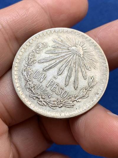 《竞宝斋》第438场 周日，周一，周二 3场连拍 （全场包邮） 墨西哥1924年1比索银币 自然包浆