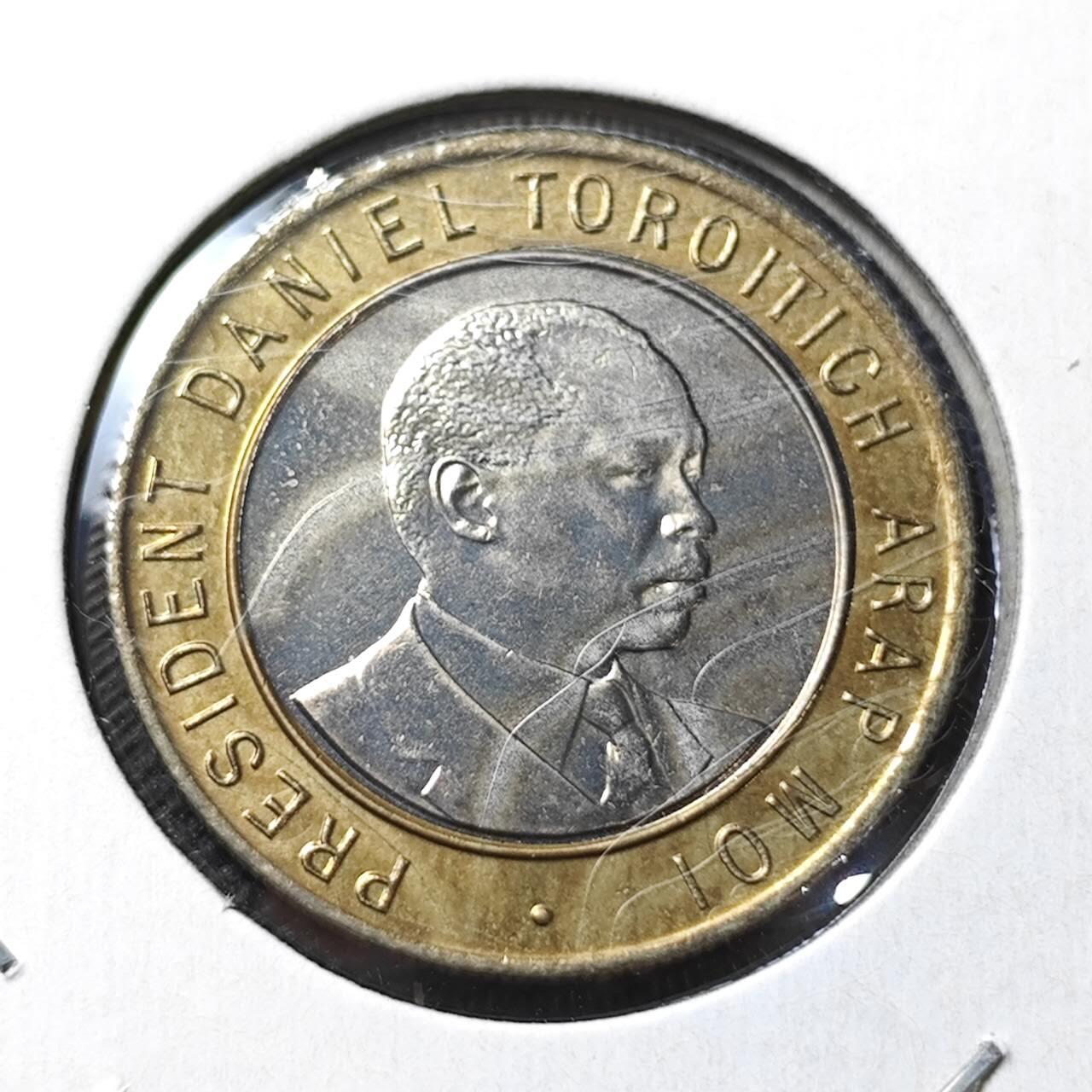 KK钱币收藏小铺  第372场  2月预留时间 周末发货  1994肯尼亚10先令 好品