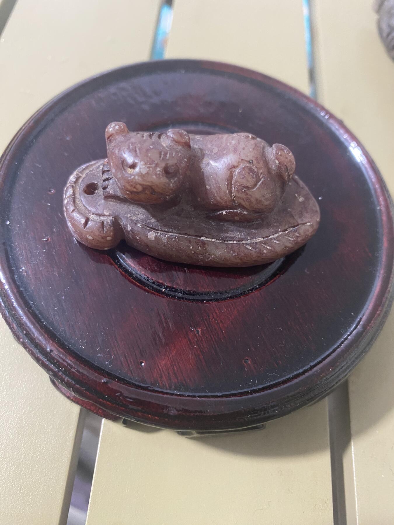 江南站杂件场 老玉手把件