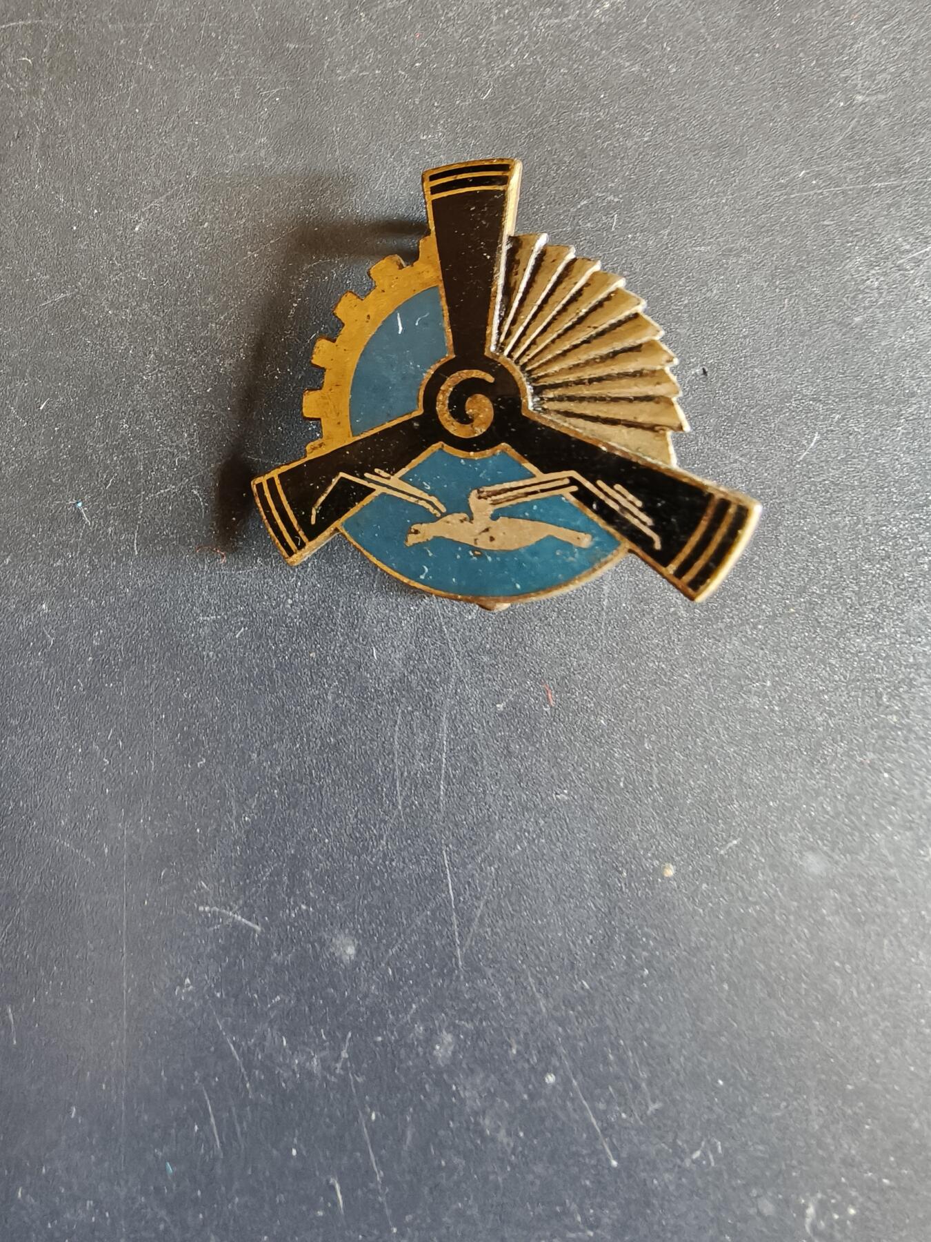 老王徽章第163期 13-15日三场连拍 16日统一发货  13、14日结束后可寄存 法国证章