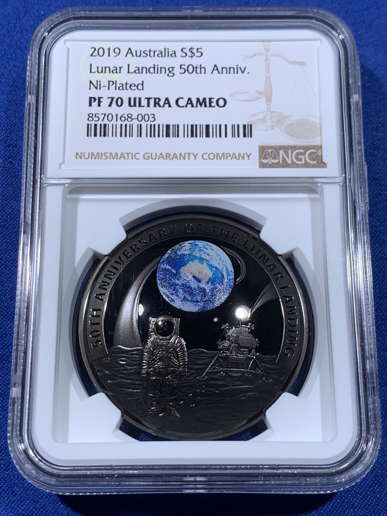 《竞宝斋》第438场 周日，周一，周二 3场连拍 （全场包邮） 四枚一组 NGC PF70UC 2019年登月50周年银币 美国阿波罗11号1美元精制纪念银币 黑盒 首期（克劳斯2021年世界硬币大赛最佳时事币，26.73克重，999纯银，币径38.1MM）+ 法国彩色树脂双面镶嵌10欧精制纪念银币（17.3克900银，币径37MM，限量5千枚）+ 奥地利夜光荧映20欧精制纪念银币（22.4克重，925银，币径34MM，限量发行3万枚，盒证齐全）+ 澳大利亚阿