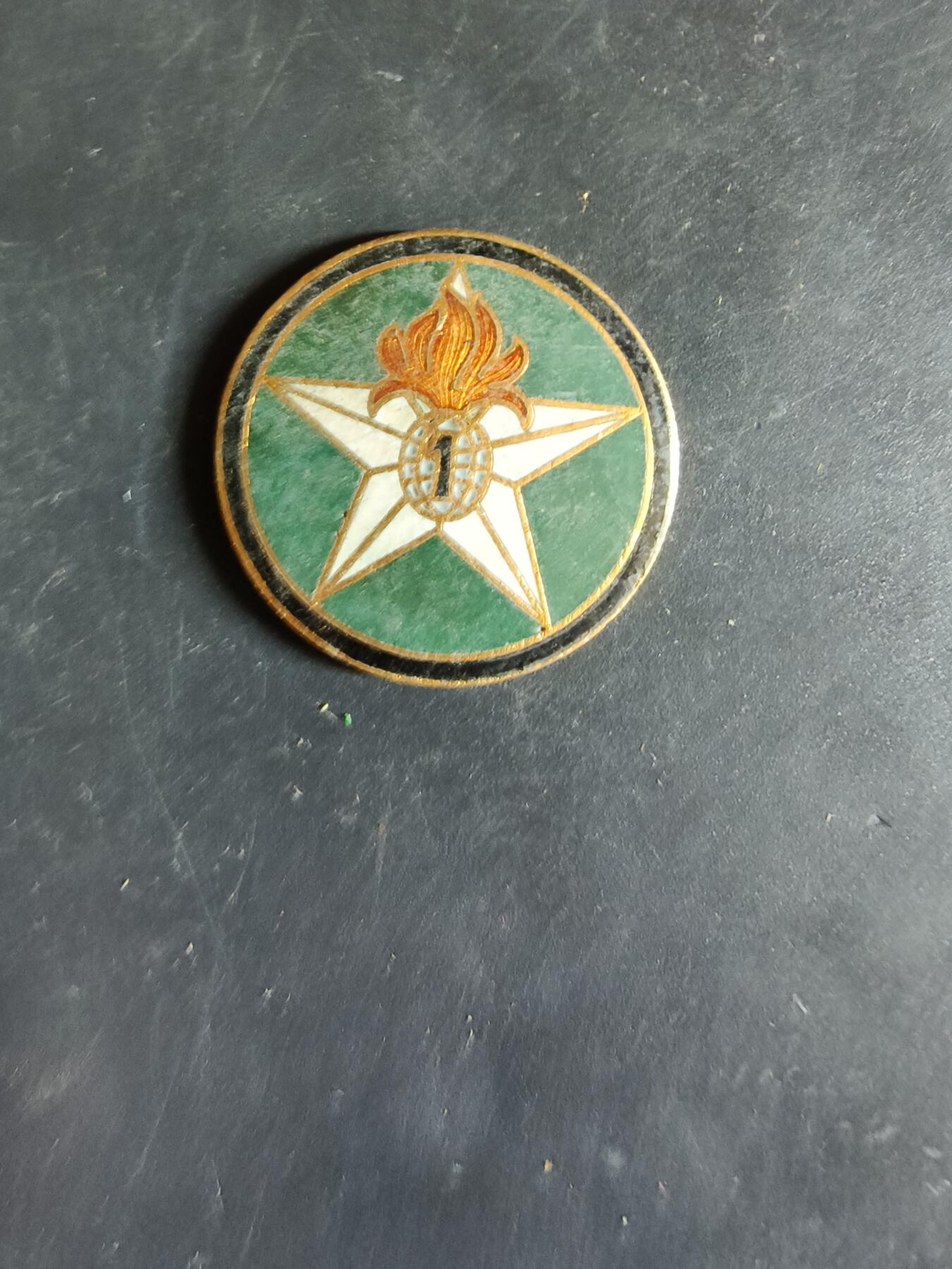 老王徽章第163期 13-15日三场连拍 16日统一发货  13、14日结束后可寄存 法国证章