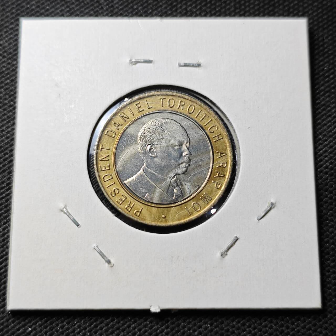 KK钱币收藏小铺  第372场  2月预留时间 周末发货  1994肯尼亚10先令 好品