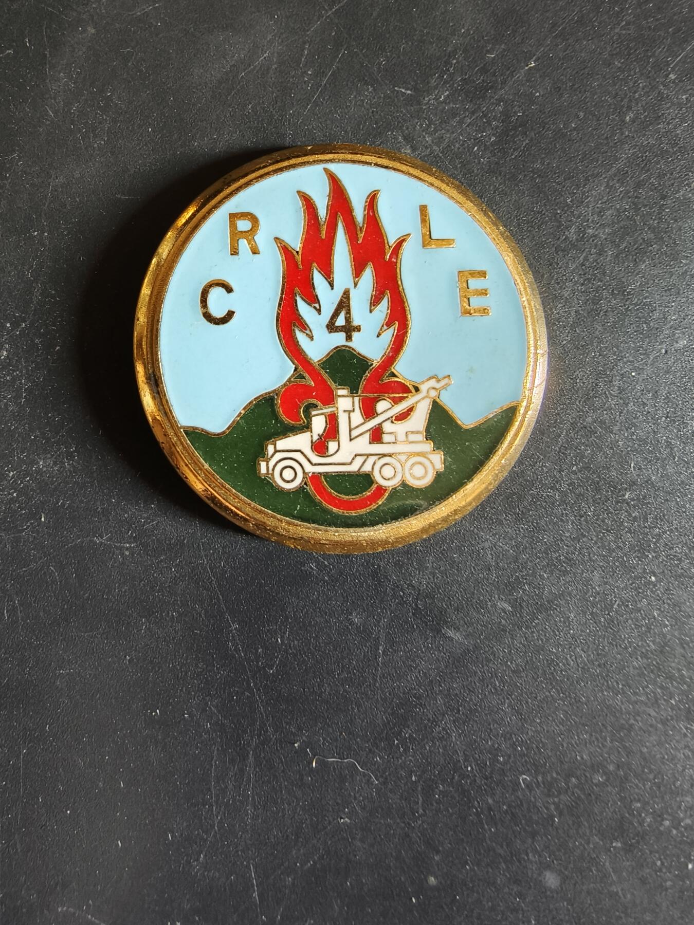 老王徽章第163期 13-15日三场连拍 16日统一发货  13、14日结束后可寄存 法国证章