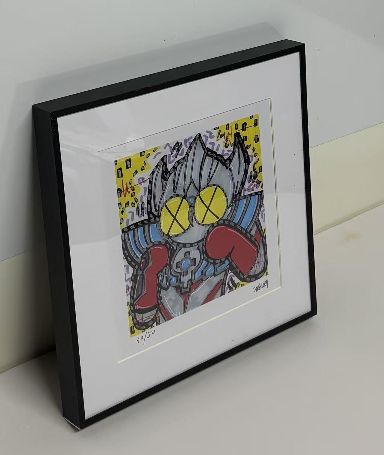 零元拍：歪歪亲笔签名 OWSON 系列作品装饰画《奥特曼》，已做装裱 合金相框尺寸25/25CM。因展品出展，镜框或亚克力可能有轻微划痕，介意勿拍