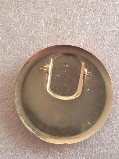 综合藏品场.喜欢出价就得！无套路无托.诚信惠友交友！自动快拍. 毛主席像章直径约47MM保真包老.按图发货.编号280068