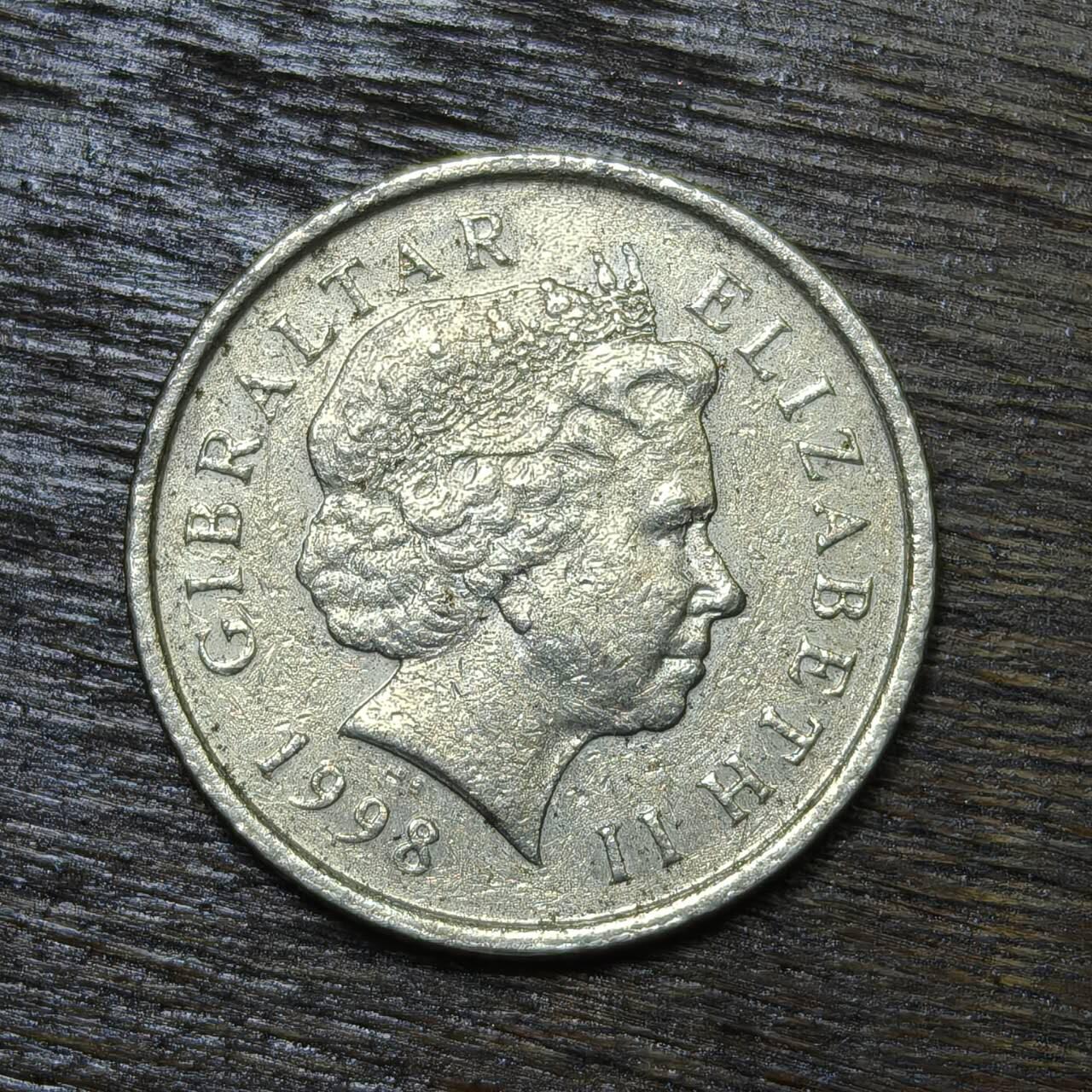 【铜匠收藏】★第132场★散币场，无佣金，30包邮。不满30元，支付5元运费。《接受代拍 代送NGC评级》 英属直布罗陀 1998年 10便士 铜镍币 伊丽莎白二世 海岛城堡