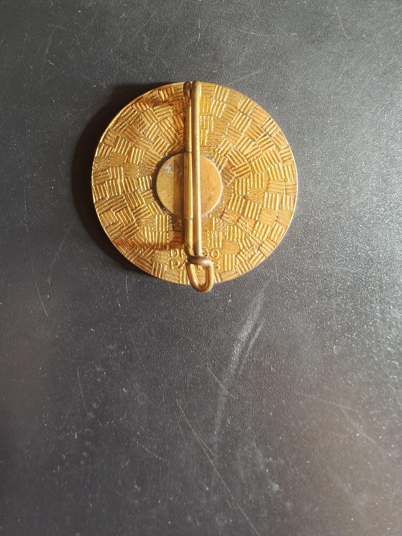 老王徽章第163期 13-15日三场连拍 16日统一发货  13、14日结束后可寄存 法国证章