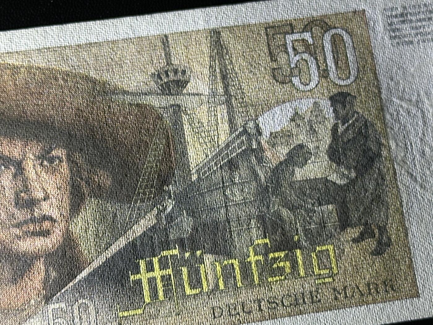 《外钞收藏家》第五百八十五期（精品场）（本平台长期征集拍品、欢迎藏友们联系合作）