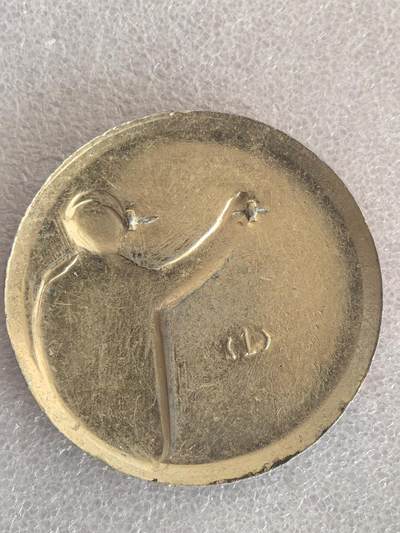 综合藏品场.喜欢出价就得！无套路无托.诚信惠友交友！自动快拍. 毛主席像章直径约60MM保真包老..编号280023