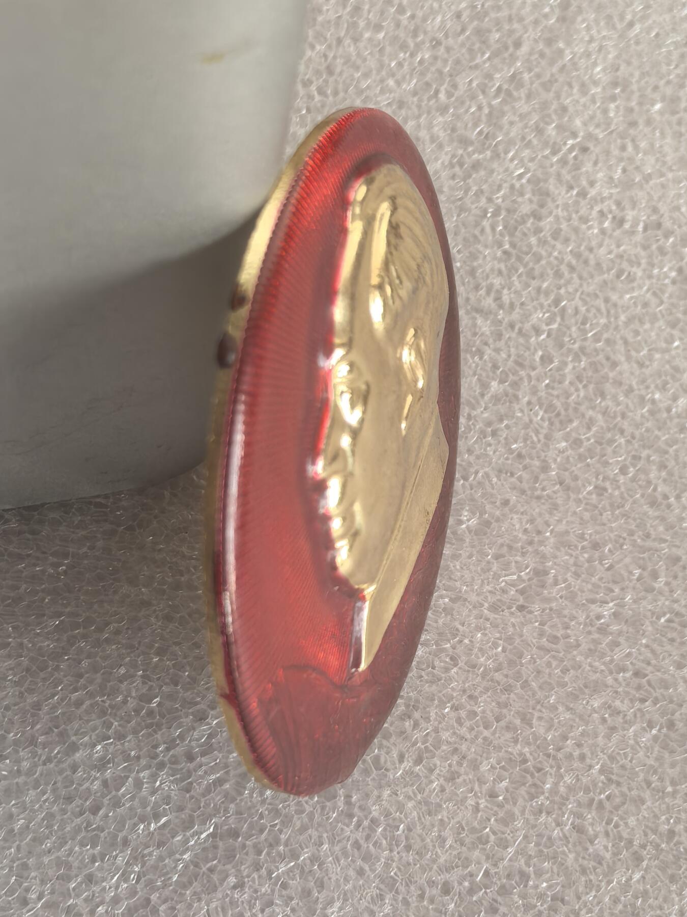 红色像章专场.包老包真.文革时期.实图拍摄.特价惠友 毛主席像章直径约53MM保真包老.编号280025