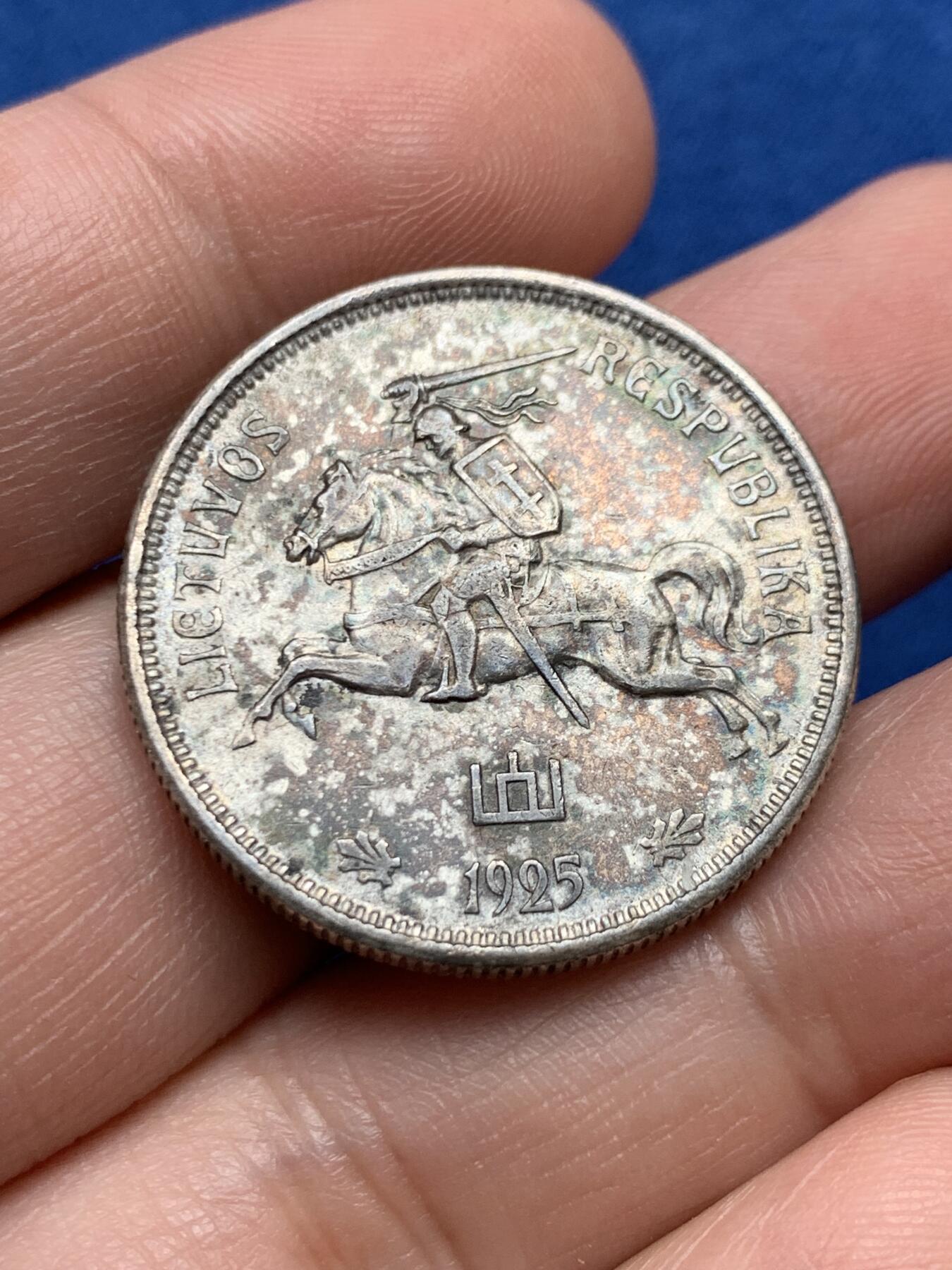 《竞宝斋》第438场 周日，周一，周二 3场连拍 （全场包邮） 立陶宛 1925年 5立特 圣乔治像 银币 稀少品种花包浆