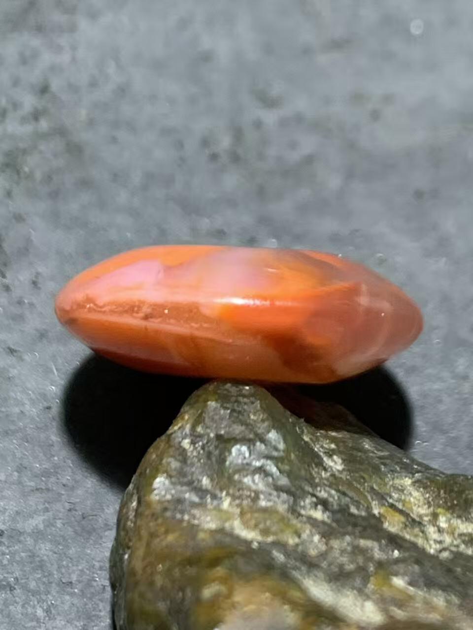 红白荔枝冻川料红玛瑙平安扣一个，