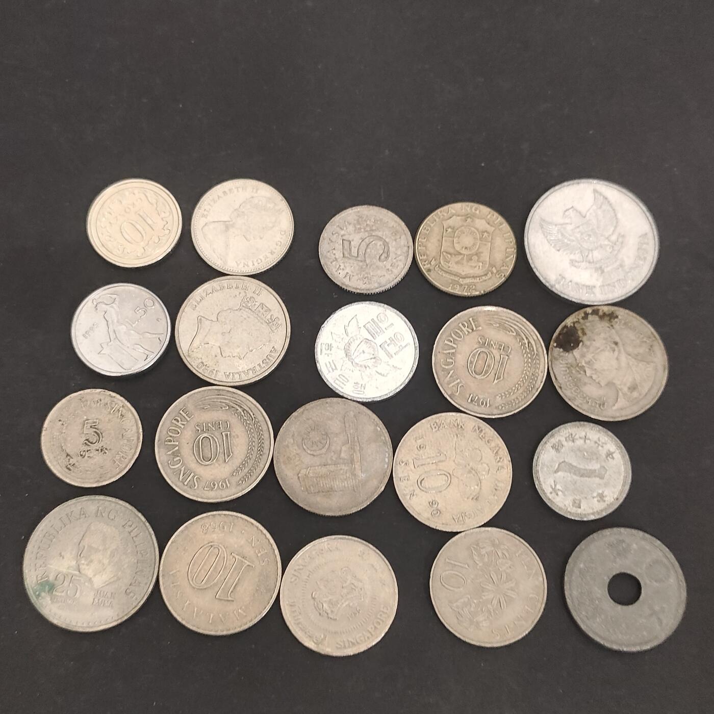 猩哥外币小铺➨【第202场】 钱币20个