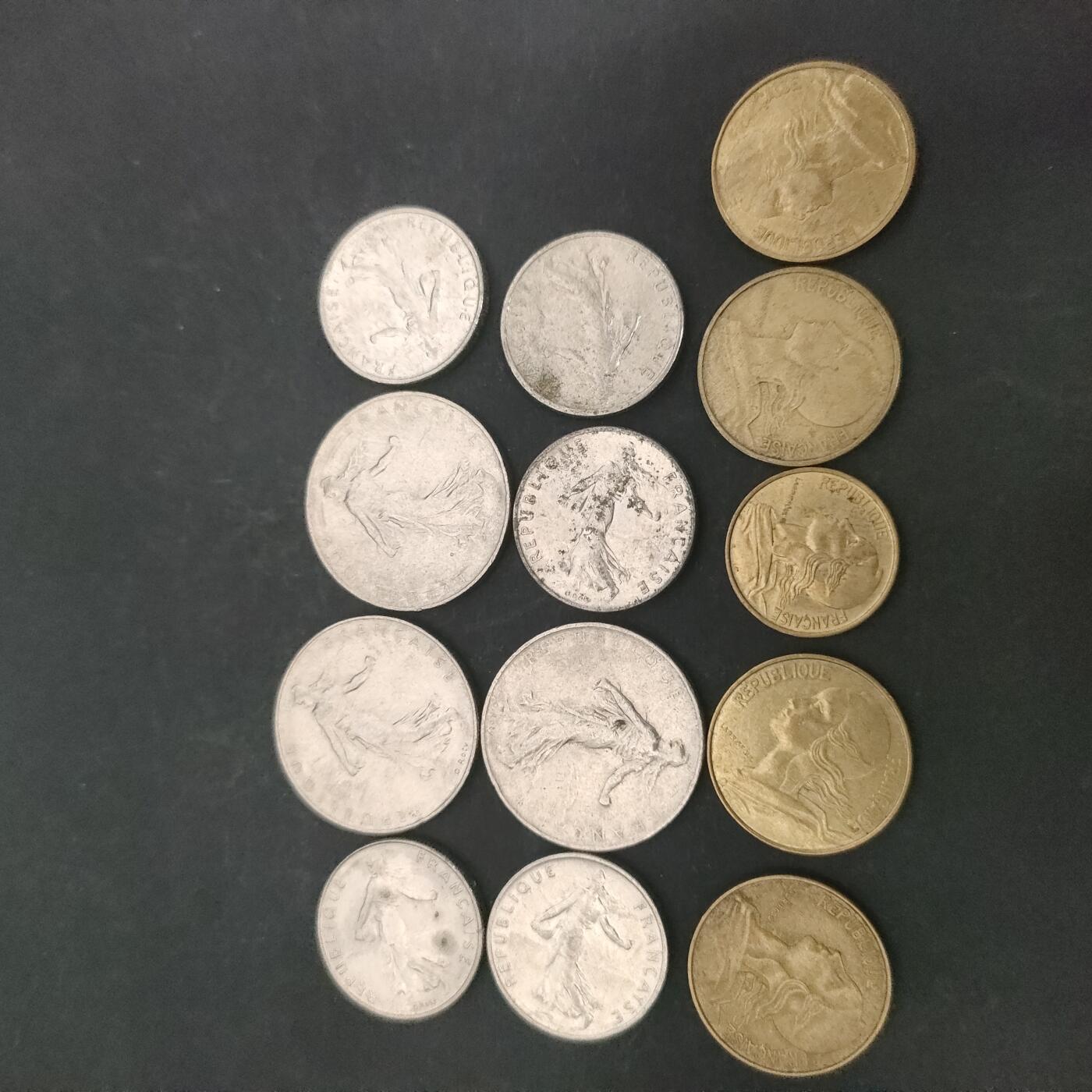 猩哥外币小铺➨【第202场】 法国13个