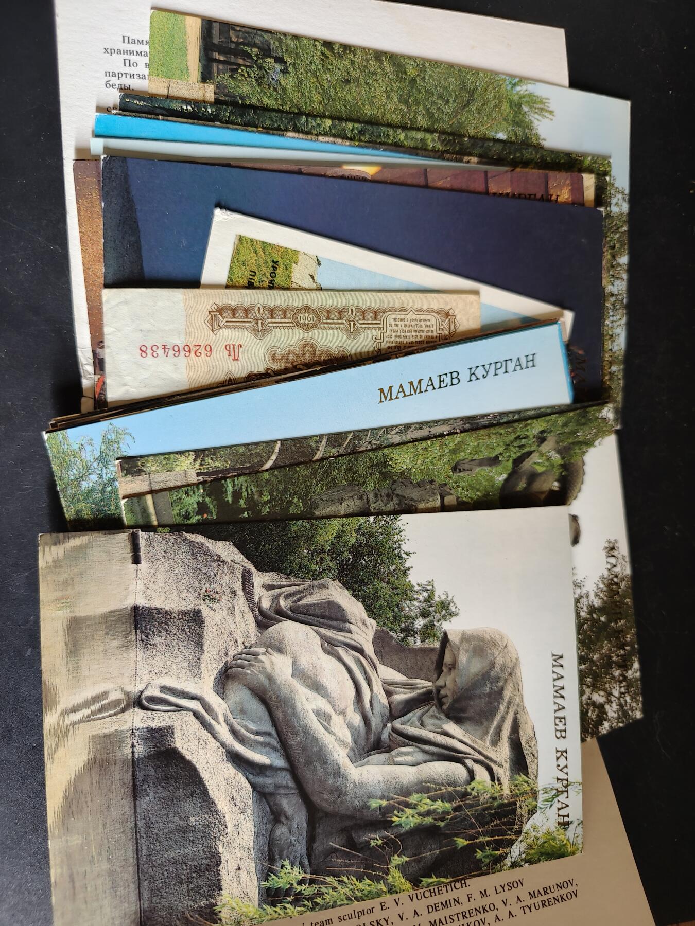 老王徽章第163期 13-15日三场连拍 16日统一发货  13、14日结束后可寄存 俄罗斯明信片一组19张