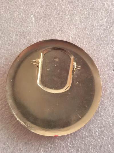 综合藏品场.喜欢出价就得！无套路无托.诚信惠友交友！自动快拍. 毛主席像章直径约47MM保真包老.按图发货.编号280068